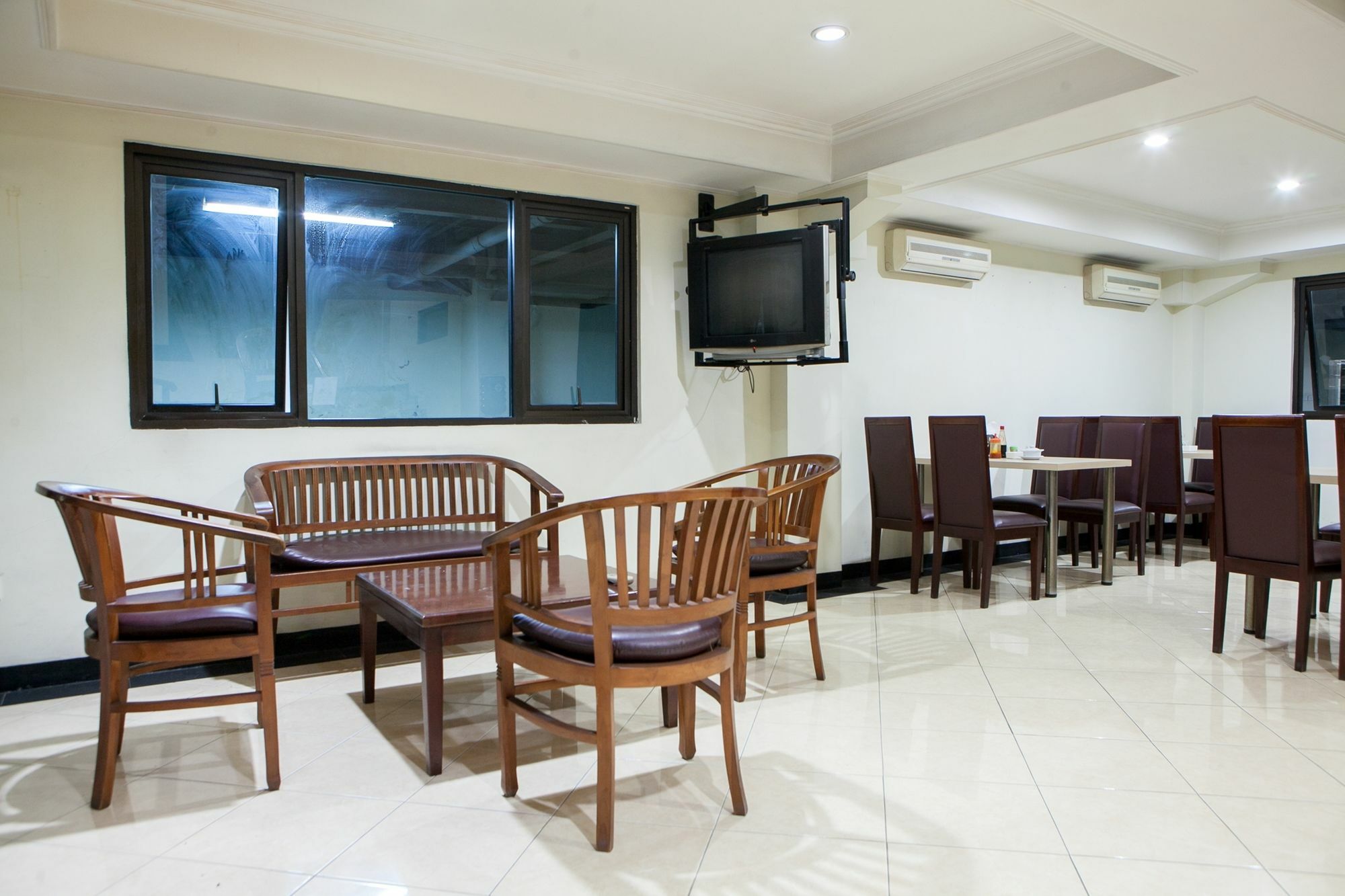 Reddoorz Plus At Buah Batu Bandung Luaran gambar